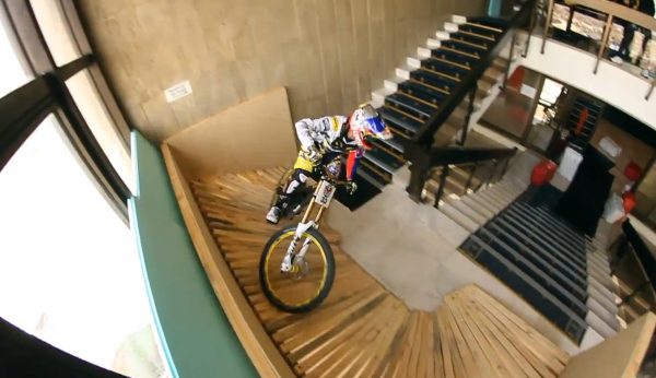 Video: Filip Polc na Red Bull Ride the Palace