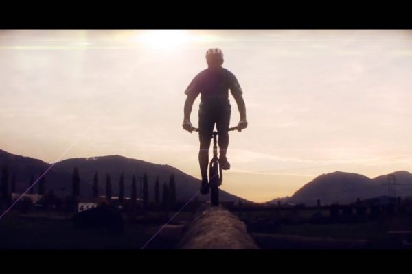 Video: Laco Jánoška – dvojnásobný majster sveta v biketriale