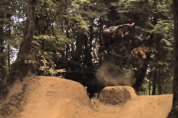Video: BMX dirty na skateboardoch