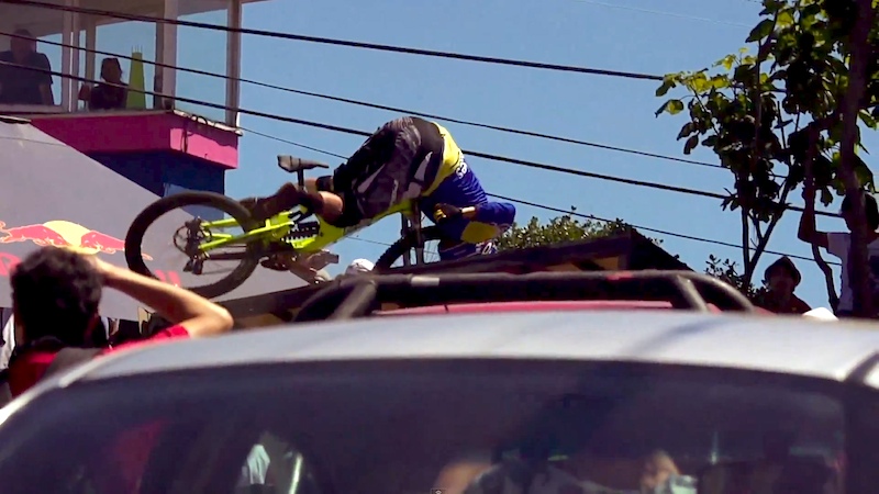 Video: Zostrih z Red Bull Valparaíso Cerro Abajo 2013