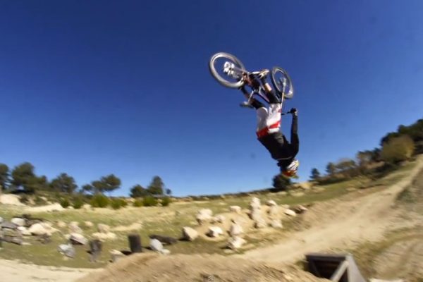 Video: Greg Minnaar – backflip na V10?