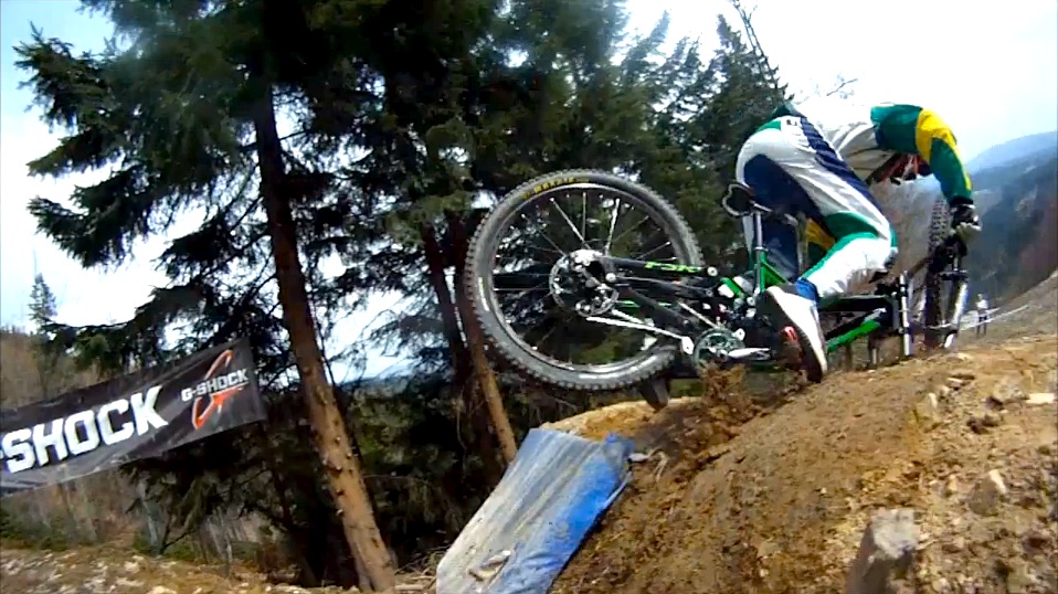 Video: Downhill Contest #1 – Wisła: crash