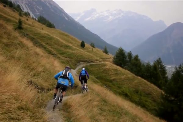 Video: Danny MacAskill & Hans Rey @ Livigno