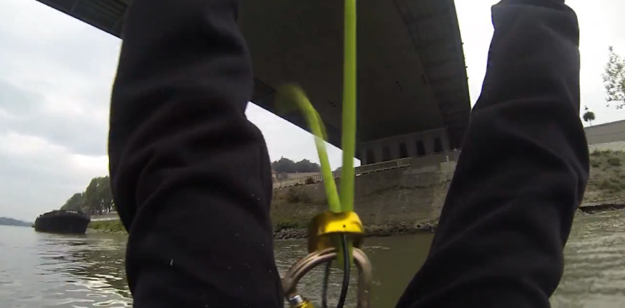 Video: Ukradli trofej Red Bull Film Your Ride!
